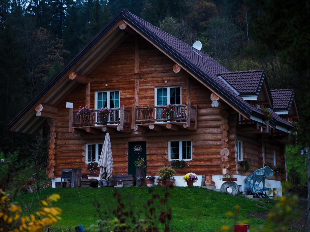 Chalet Le Dorf Noetsch Exterior photo